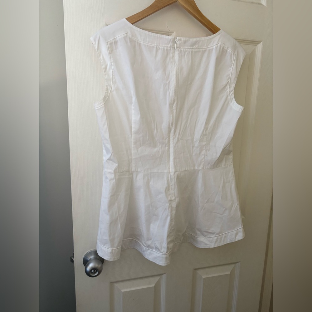 Lafayette 148 white peplum style white sleeveless top size 10 stretch - Picture 5 of 10